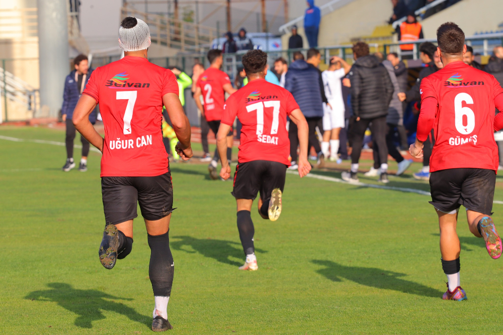 Vanspor Lider Bucaspor'u Devirdi! - Kare 9