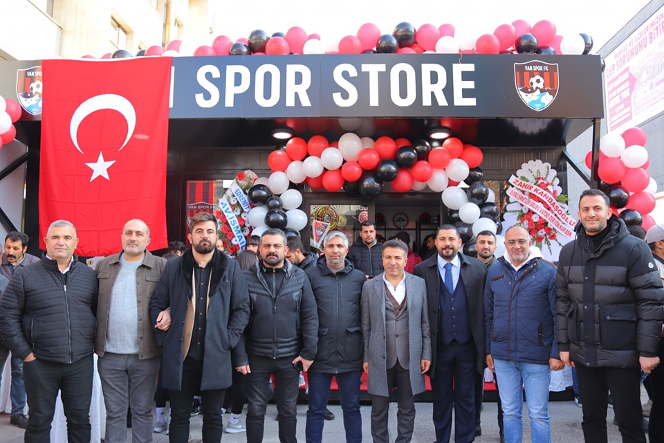 Vanspor Store mağazası açıldı! - Kare 3
