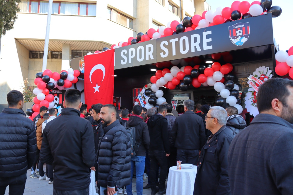 Vanspor Store mağazası açıldı! - Kare 4