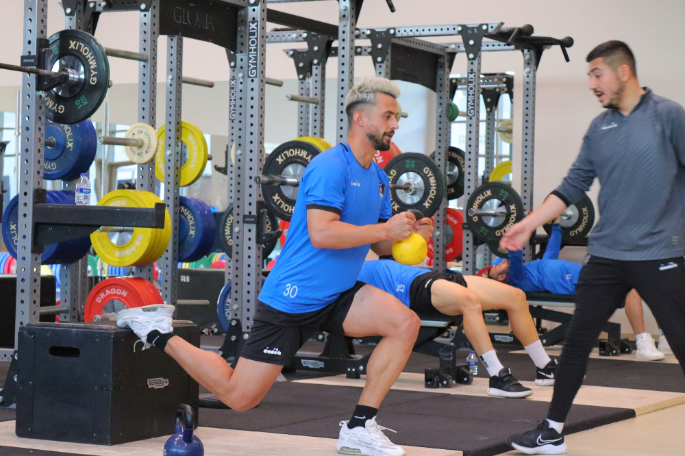 Vanspor, Antalya kampında güç depoluyor - Kare 8