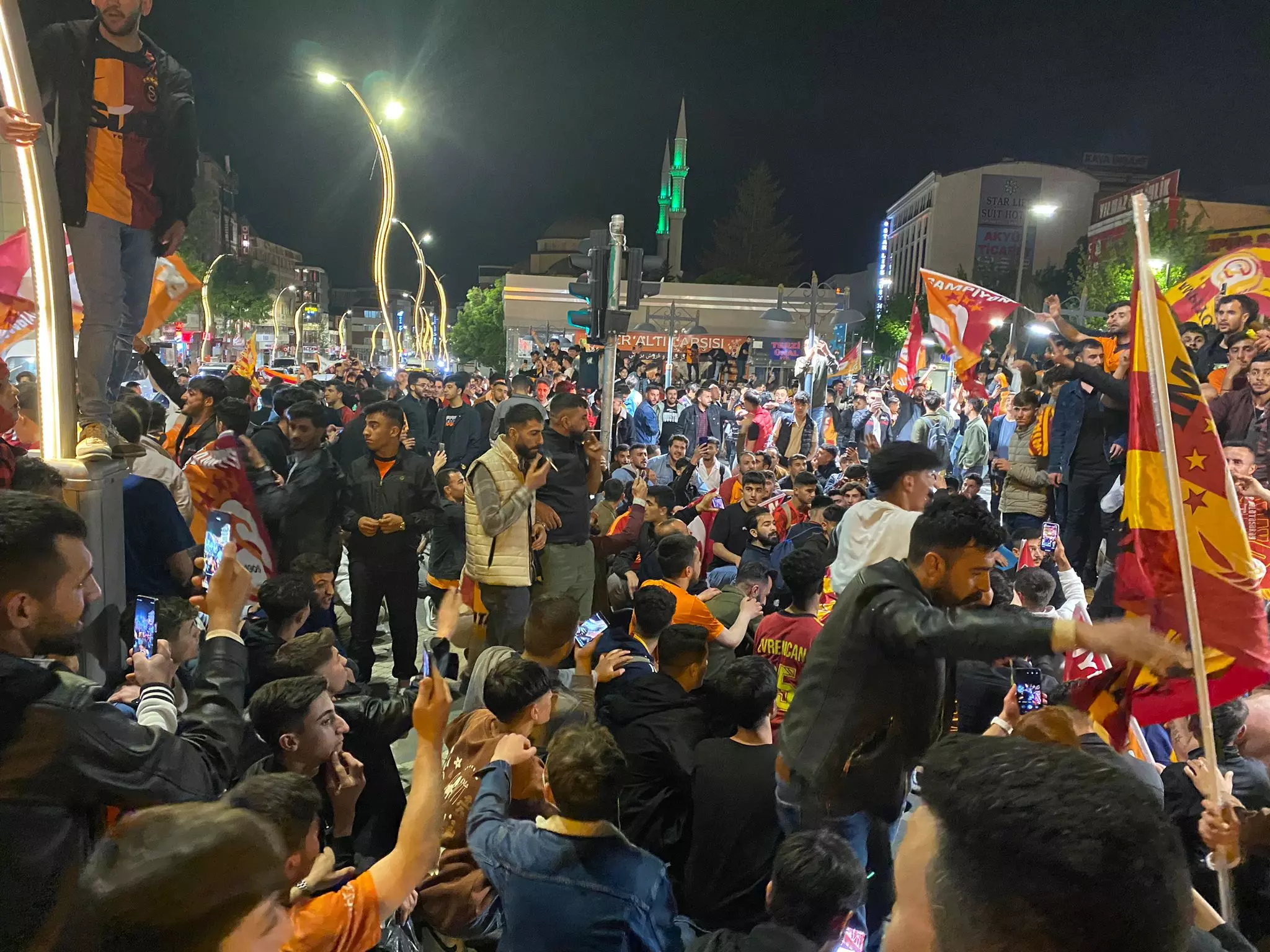 Van'da Galatasaray'ın Şampiyonluk Kutlamaları Başladı