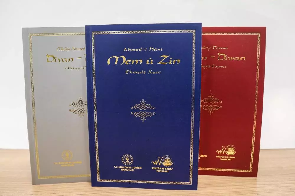 Van’da Kürt edebiyatının 3 önemli eserinin basımı yapıldı