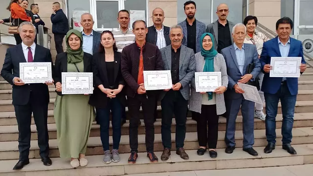 Yeşil Sol Parti Van Milletvekilleri mazbatalarını aldı