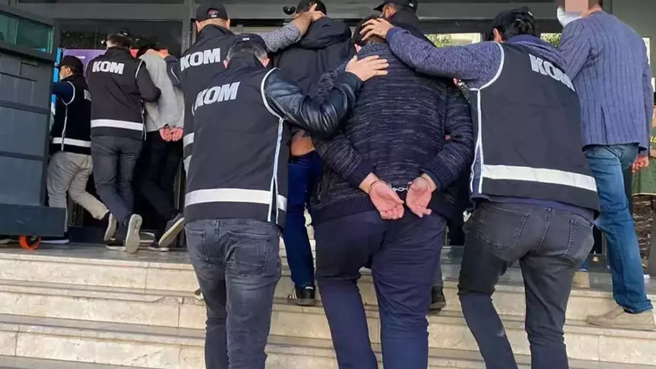 Van'da 15 kişi tutuklandı