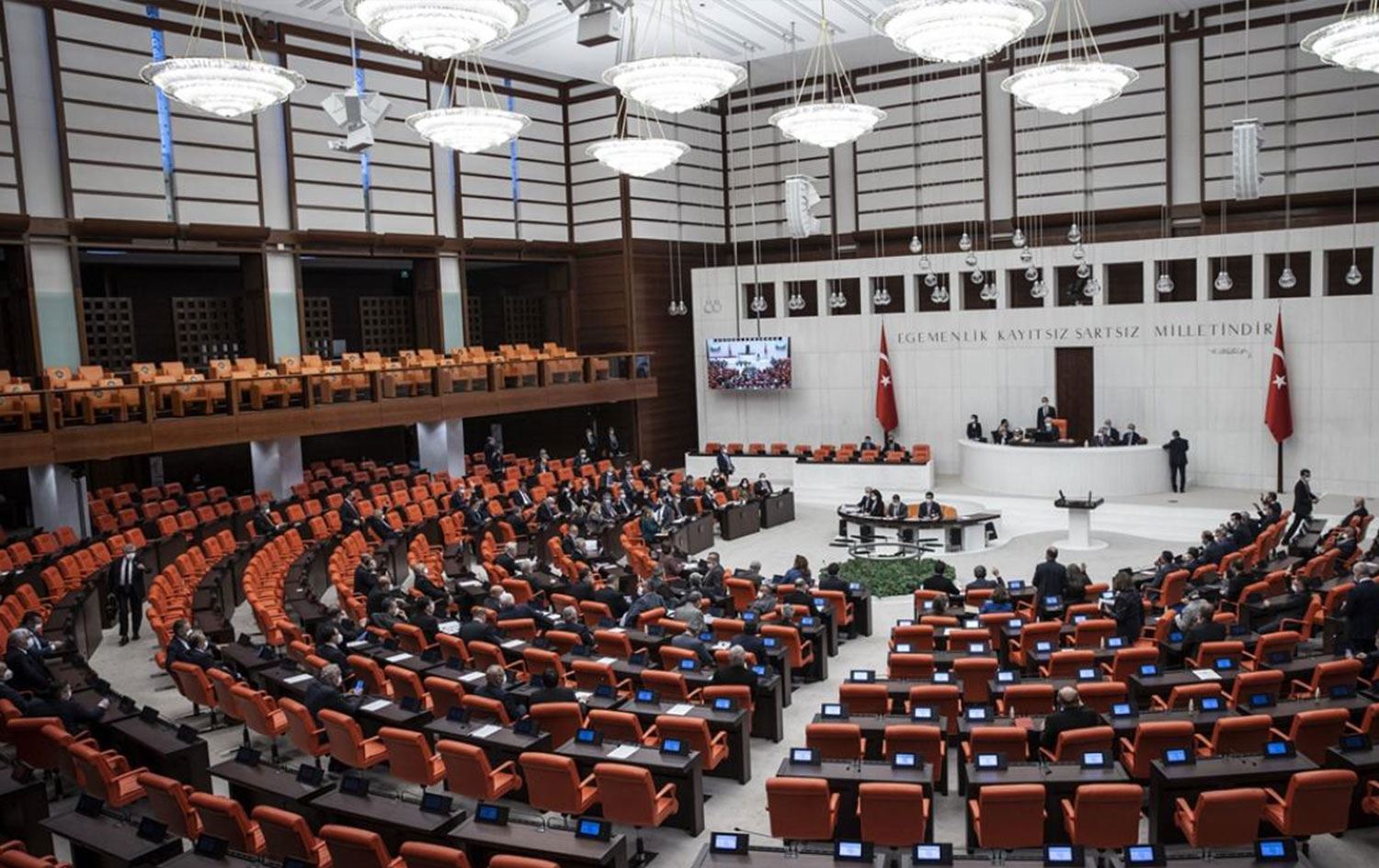 Van Milletvekilleri Yemin Ederek Görevlerine Başladılar