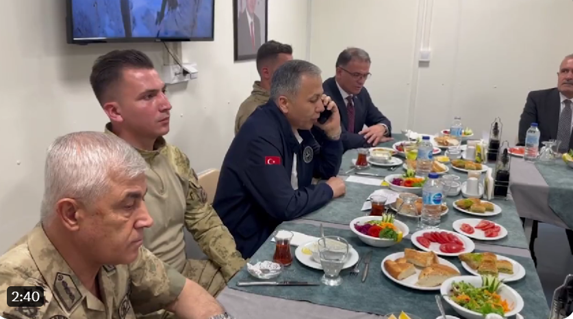 Erdoğan Van'daki askerlerin bayramını kutladı