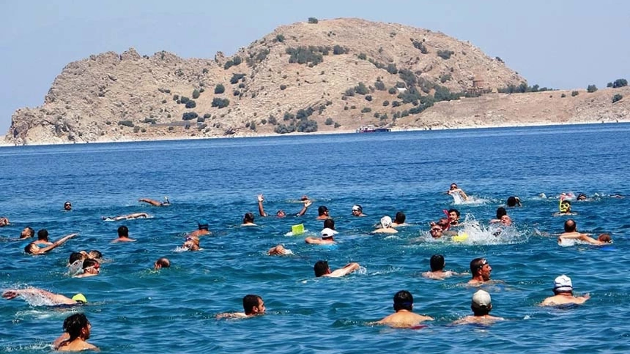 2. Van Denizi Yüzme Festivali Düzenlenecek