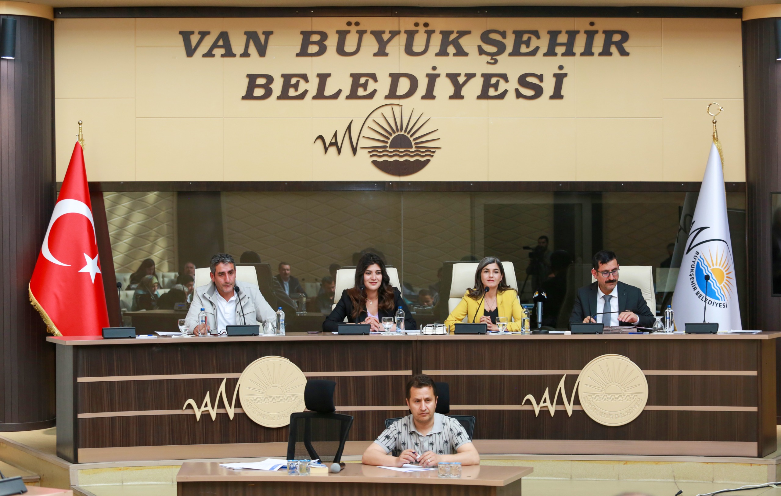 Van Büyükşehir Belediyesi elektrik borcu için 136 milyon TL kredi çekecek