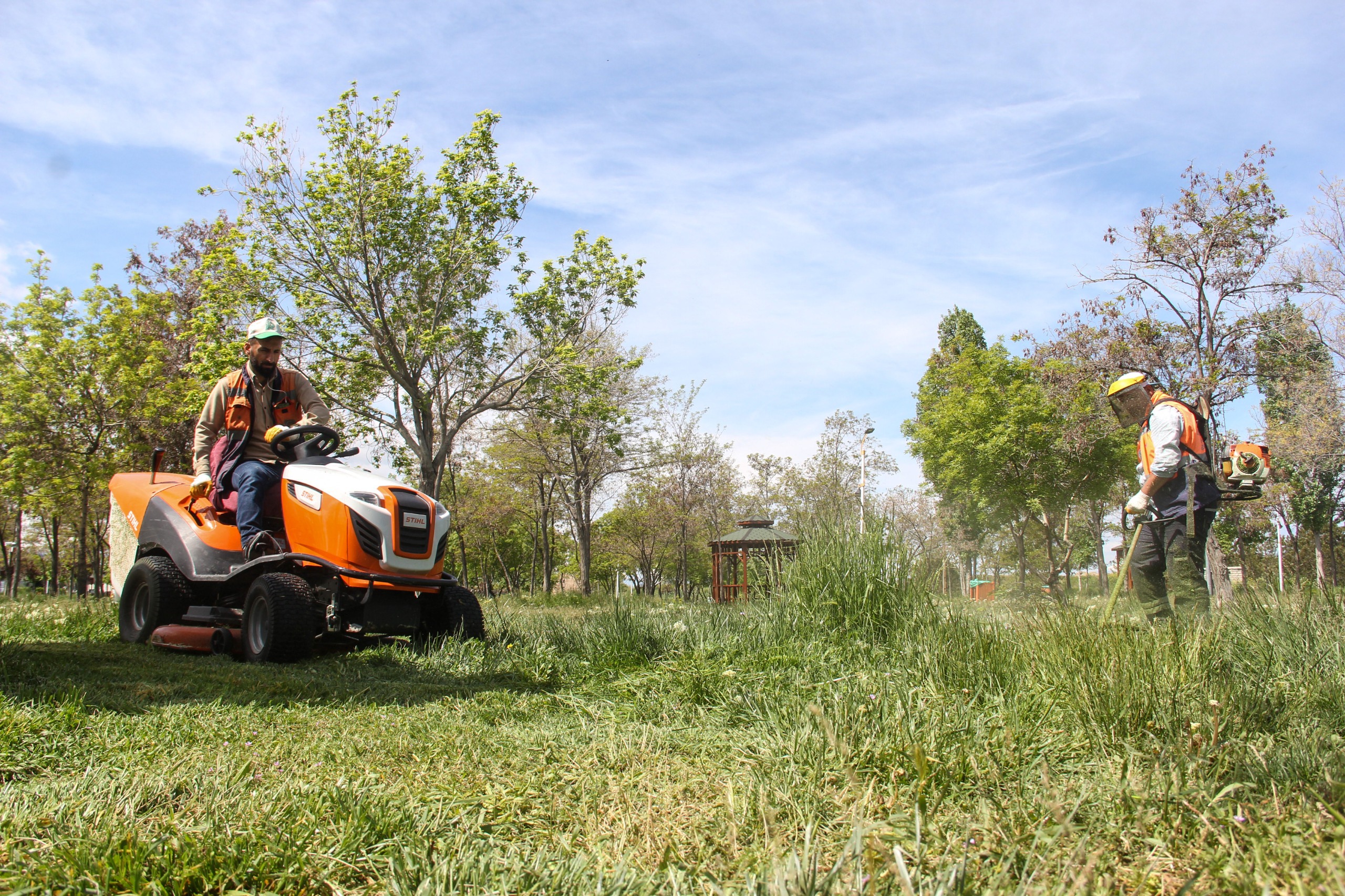 Van'daki park ve bahçeler yaza hazırlanıyor - Kare 5