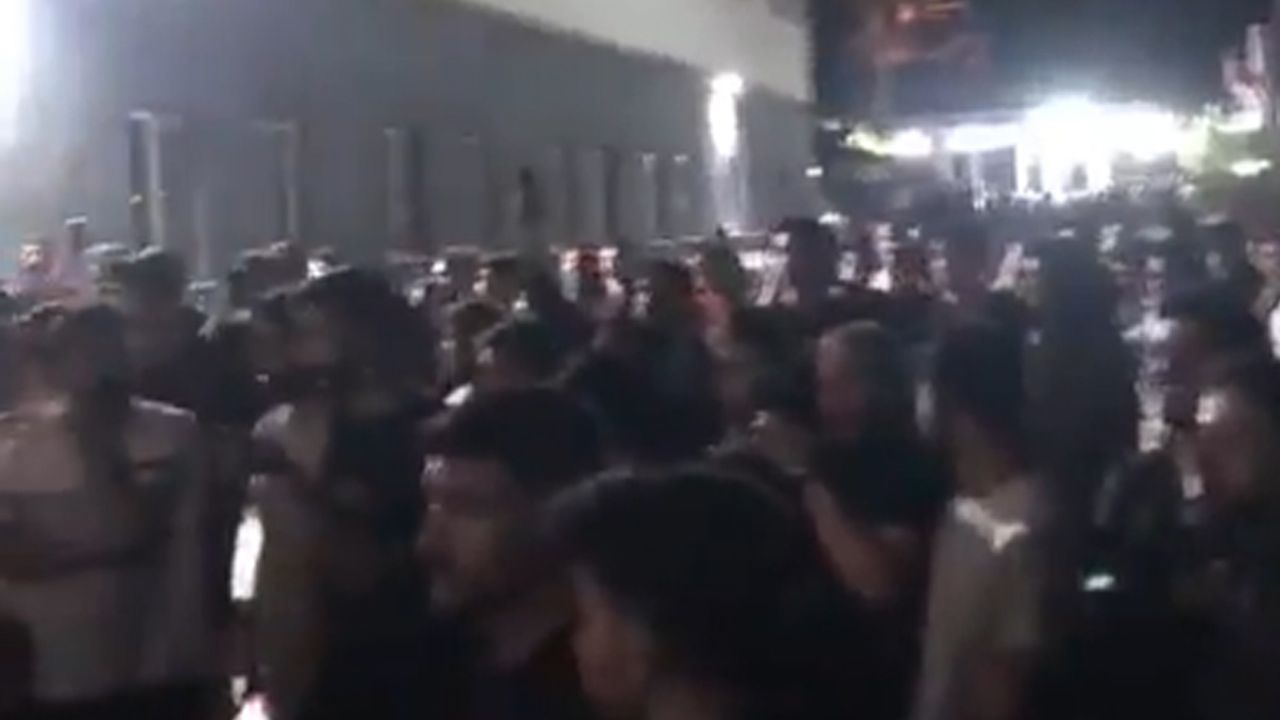 Van'daki öğrencilerden KYK protestosu