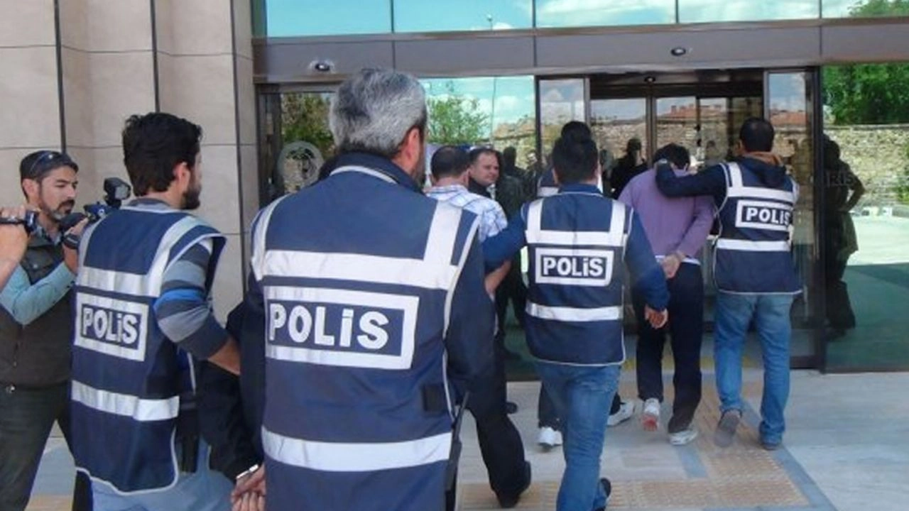 Van’da aranan 71 kişi tutuklandı