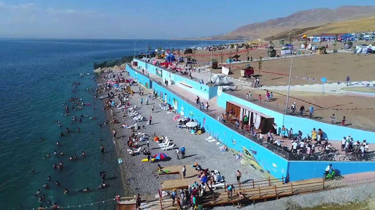 Mollakasım Plajı kısa süreliğine kapanıyor!