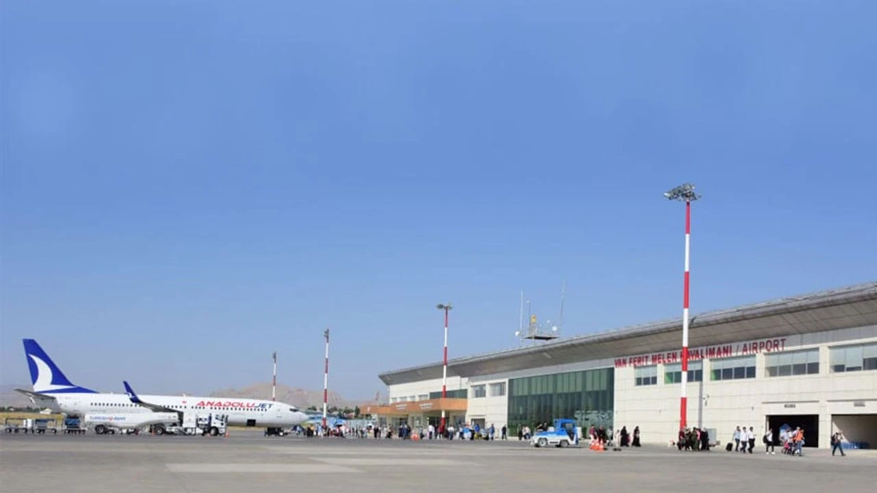 Van’da uçuş sorunu için yürüyüş yapılacak!