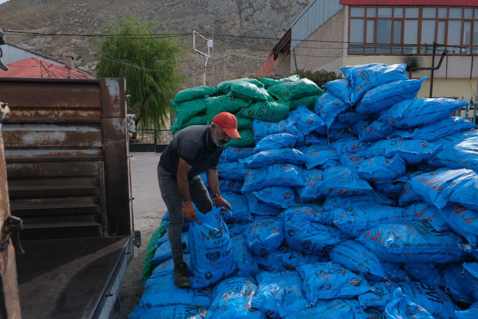Van’da kömürcü esnafını Doğal Gaz vurdu!