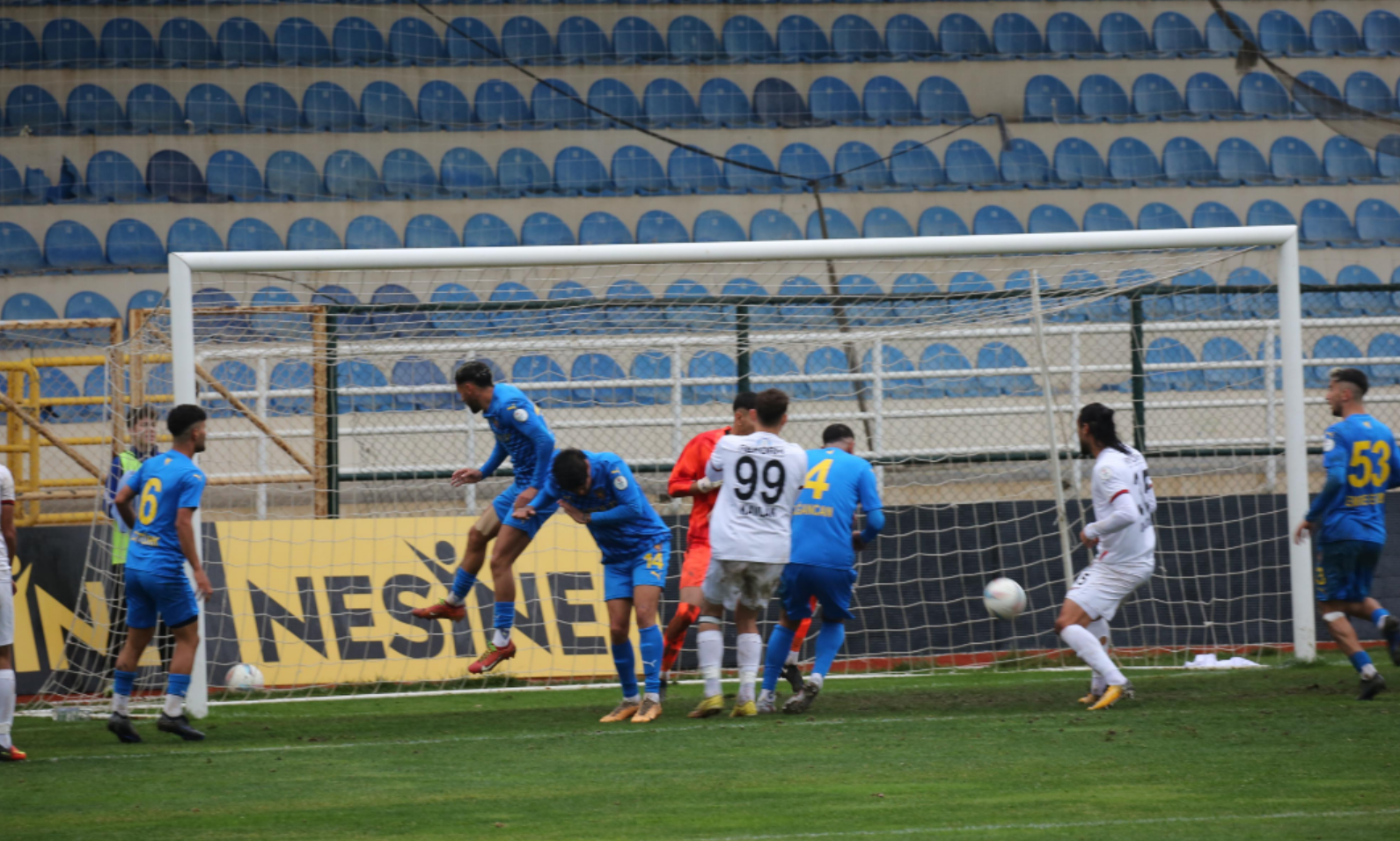 Bucaspor Vanspor Maçından Fotoğraf Kareleri - Kare 11