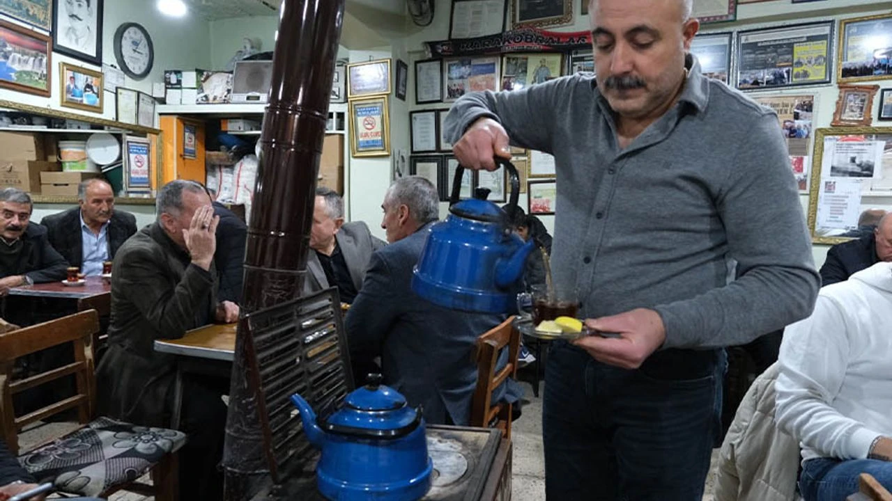 Van’da 82 yıldır değişmeyen tat 'Kardeşler Çay Evi'
