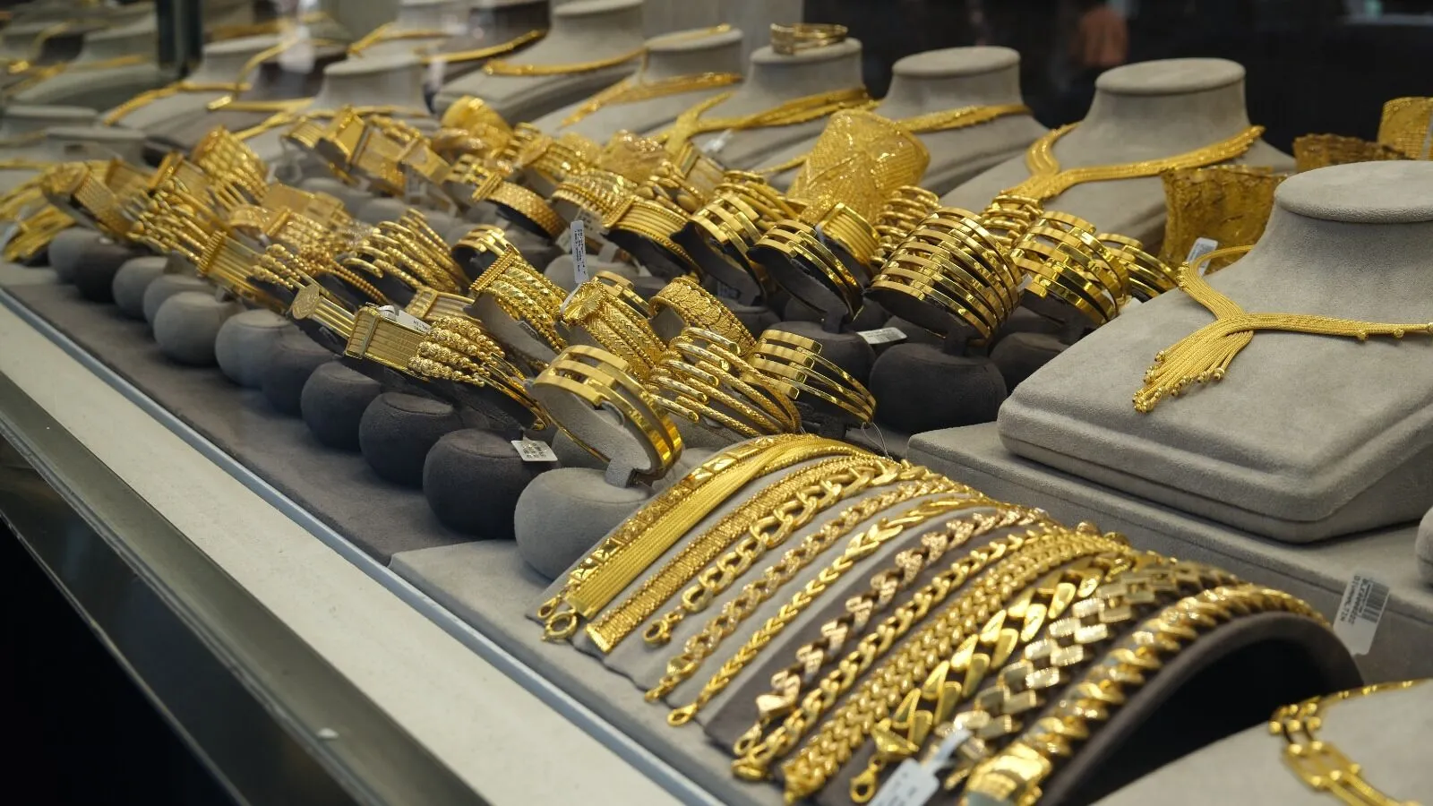 Van’da kuyumculardan altın uyarısı!