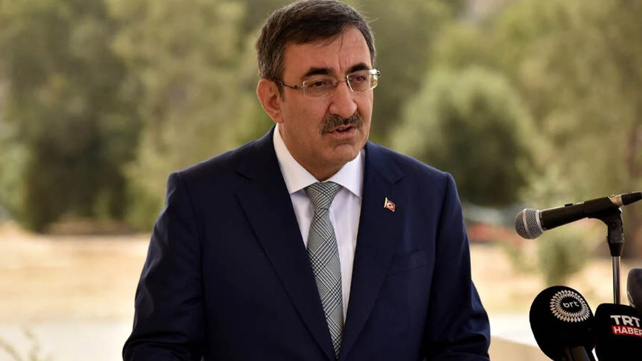 Cumhurbaşkanı Yardımcısı Cevdet Yılmaz'dan emekli maaşı ve asgari ücret açıklaması