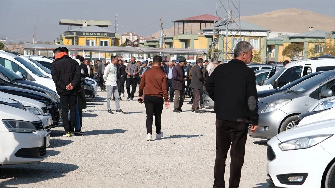 Van’da açık oto pazarı giriş ücretine zam yapıldı!