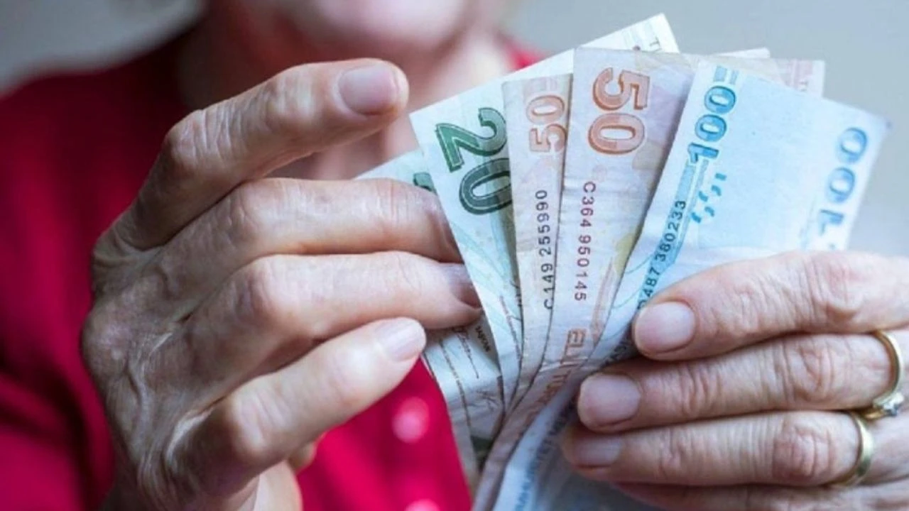 Emekli bayram ikramiyeleri ne kadar olacak? İşte konuşulan zam senaryoları