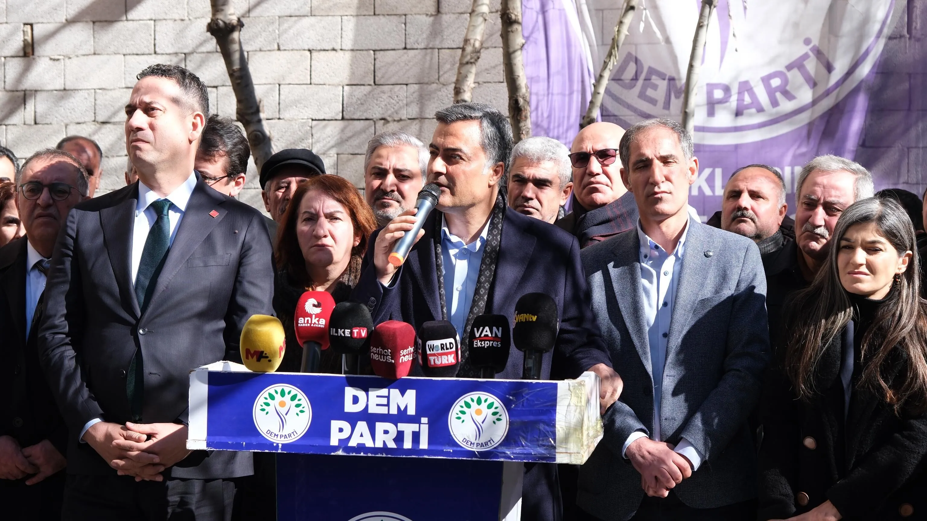 CHP Heyeti destek için Van'a geldi