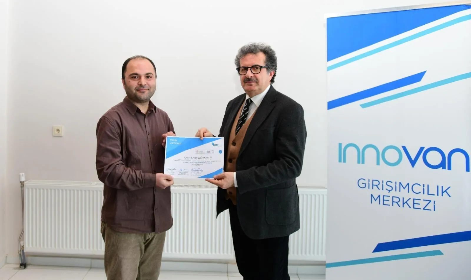 Van YYÜ’de 40 kişi o belgeyi aldı