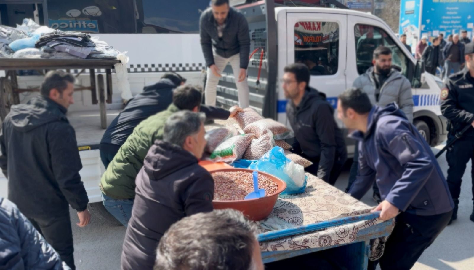 Van Büyükşehir Zabıtasından Seyyar Satıcılara Denetim!