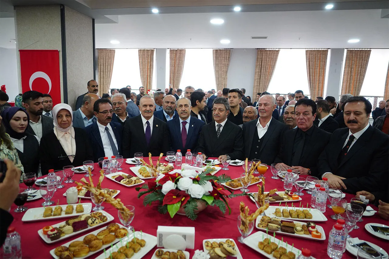 Van’da AK Parti’den Bayramlaşma Buluşması