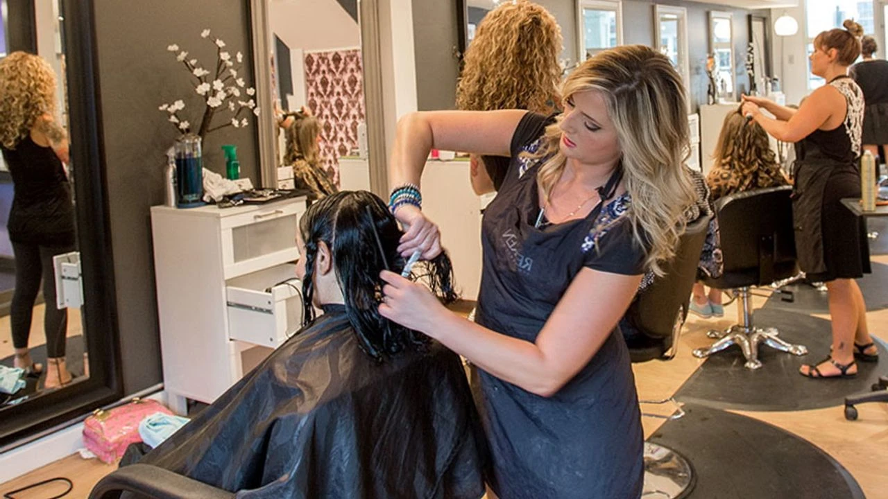 Van’da Bayan Kuaför Fiyatlarına Büyük Zam!