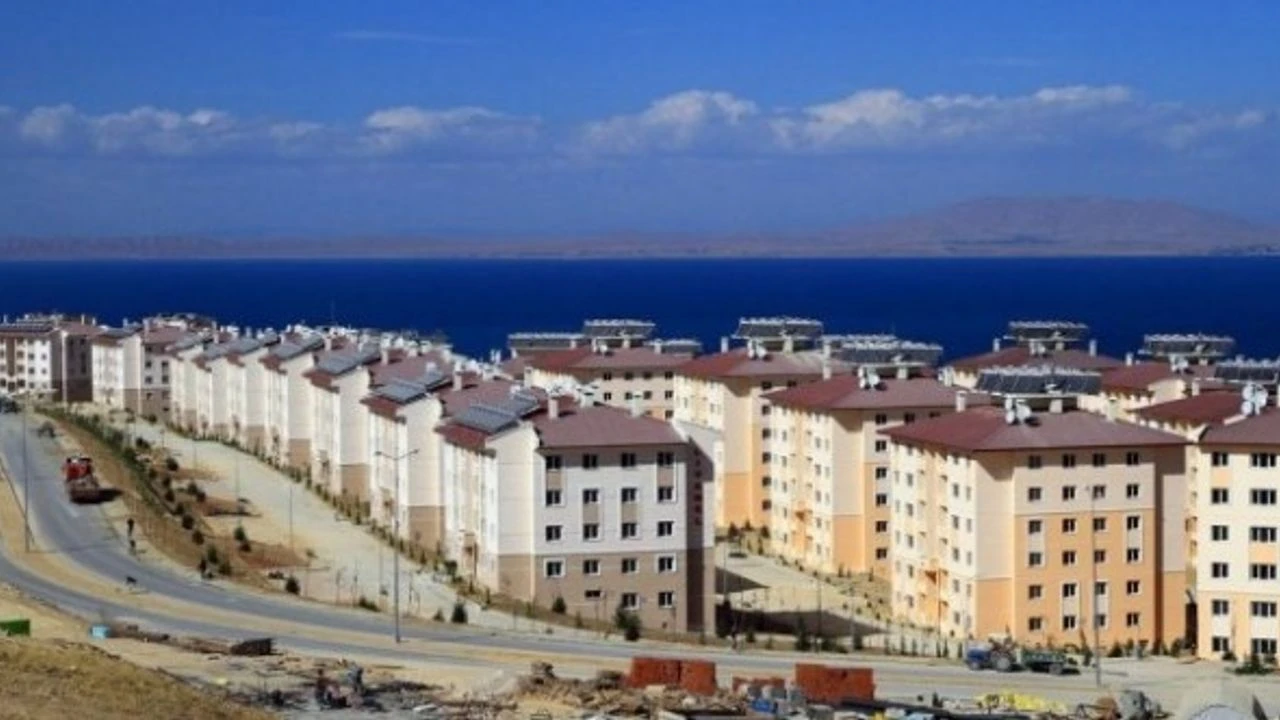 Van’da Dar Gelirliler İçin Yenilikçi Konut Çözümleri Masaya Yatırılıyor
