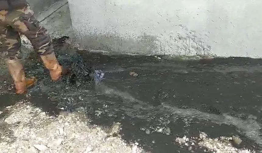 Van’da Aile Pis Sular Altında: “Mağduriyetimiz Giderilsin!”