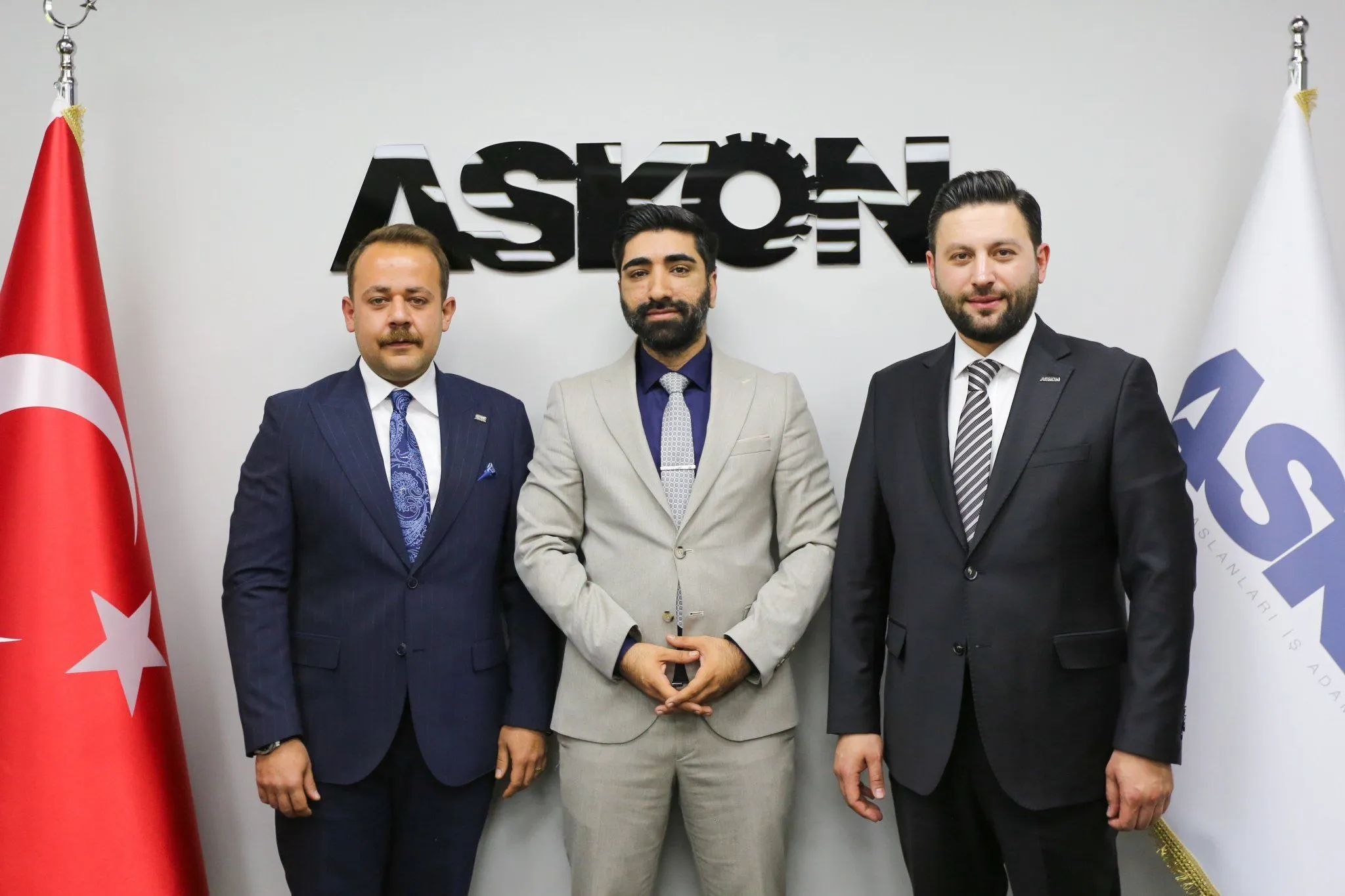 Genç ASKON Van Şubesi’nde Bayrak Değişimi