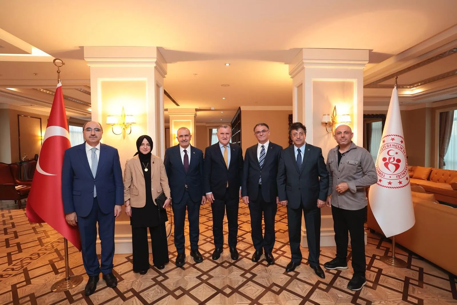 Van Heyeti Ankara’da Yatırım Zirvesi Gerçekleştirdi