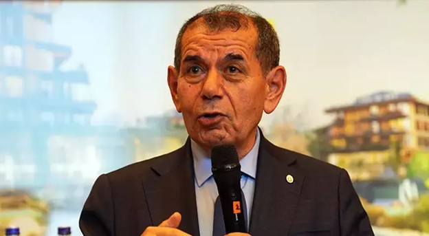 Dursun Özbek'ten Flaş Seçim Kararı ve Derbi Mesajı: "Osimhen'i Fenerbahçe Maçına Yetiştirme Çabamız Var!"