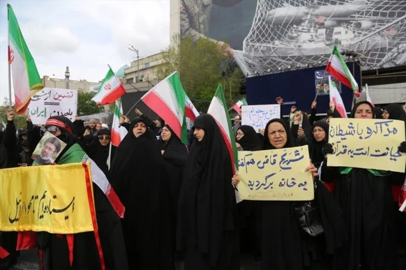 ABD ile İran Hürmüz Boğazı Şartıyla 2 Haftalık Ateşkeste Anlaştı