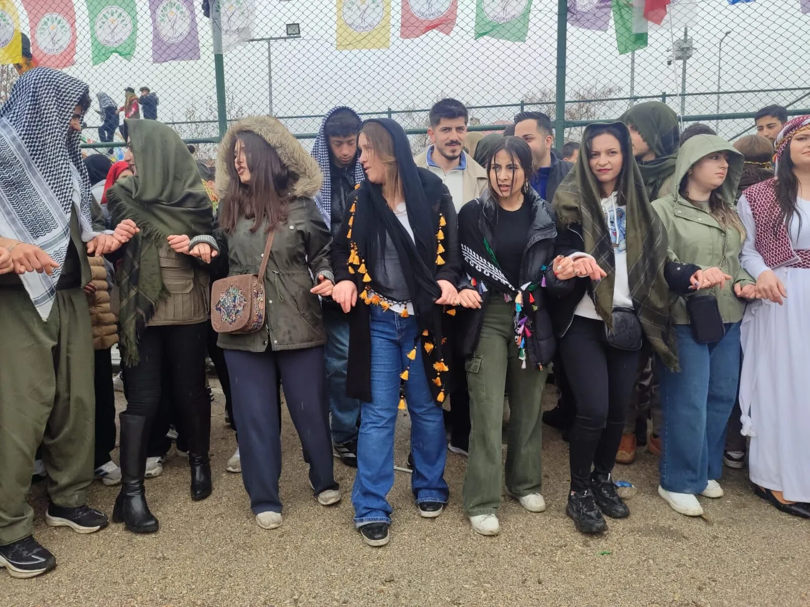 Van Nevruzundan kareler - Kare 14