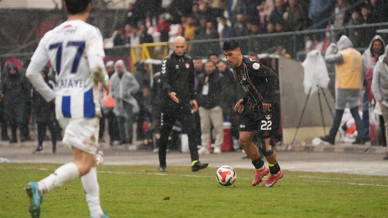 Vanspor Sarıyerspor Maç Fotoğrafları - Kare 13