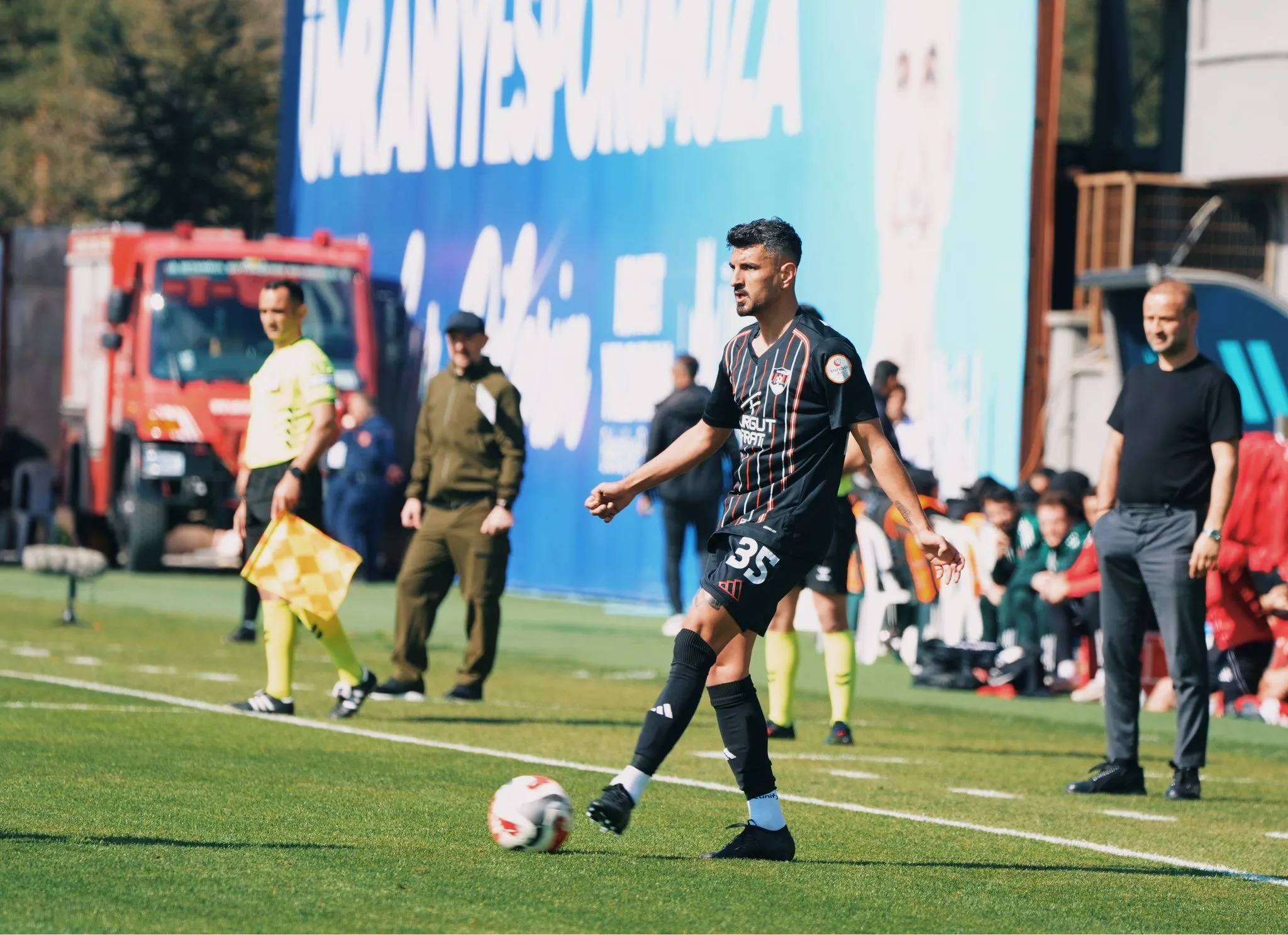Ümraniyespor Vanspor FK Maçı Fotoğrafları - Kare 3