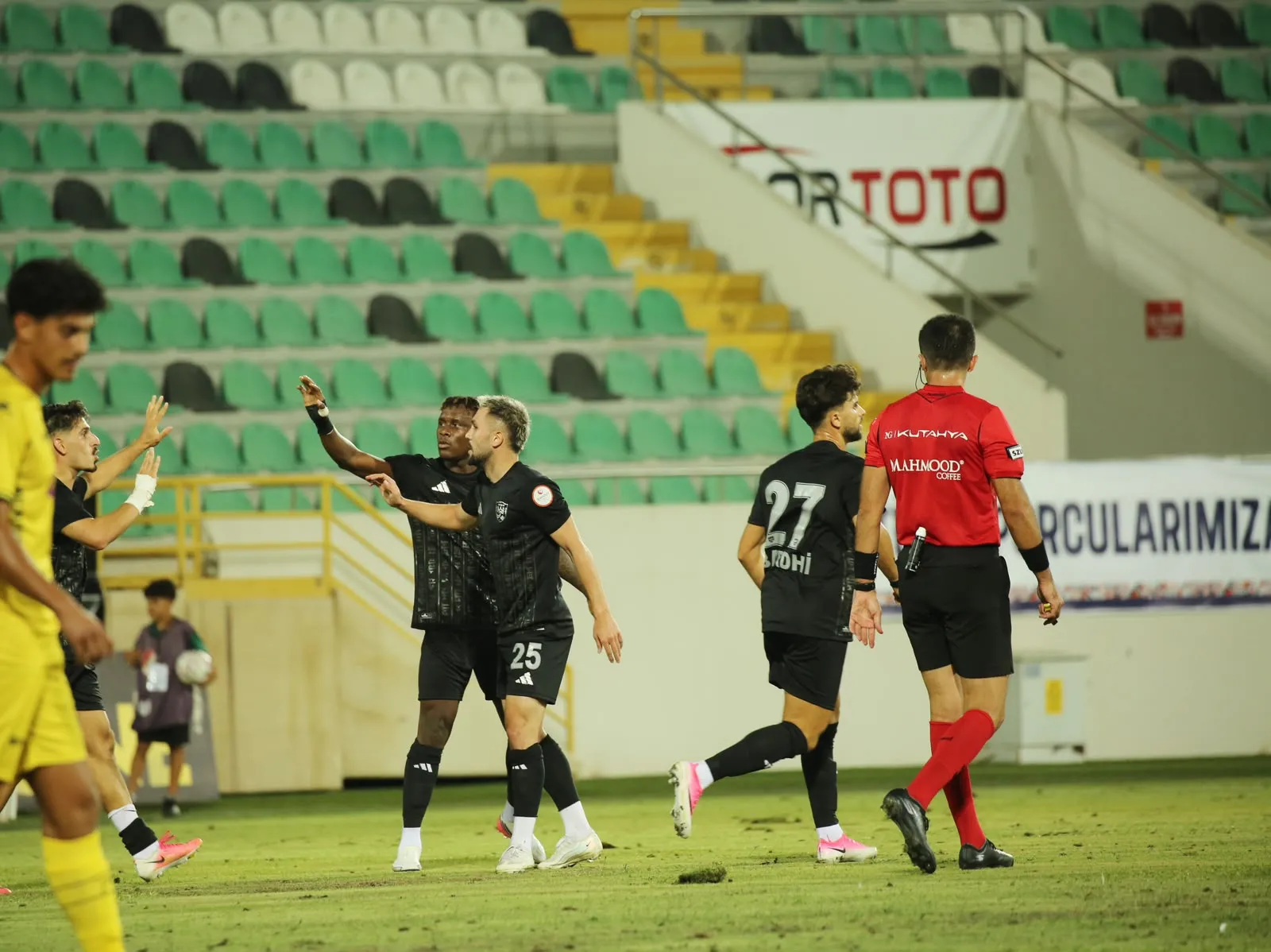 Vanspor, 2-0 Geriden Gelerek İstanbulspor'u Mağlup Etti - Kare 7