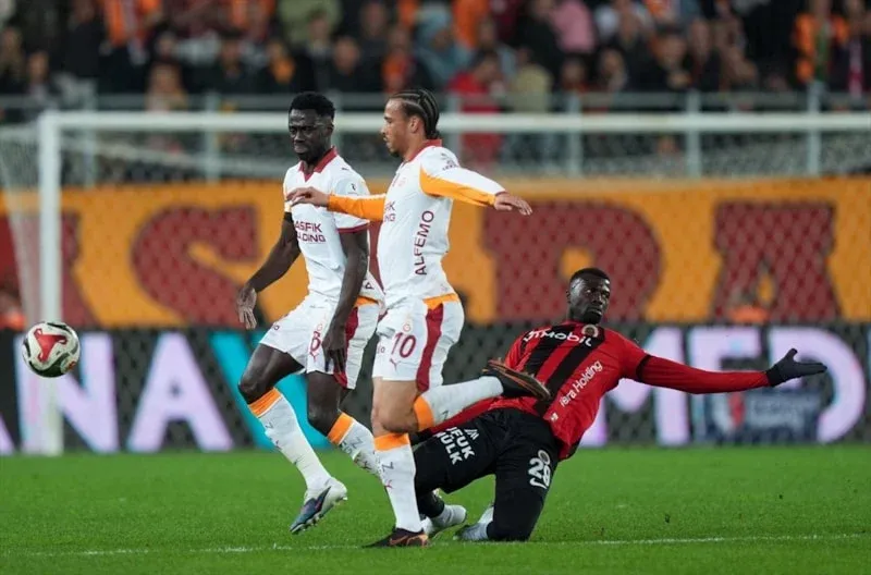 Lider Galatasaray, Gençlerbirliği'ni Devirerek Zirveye Tutundu